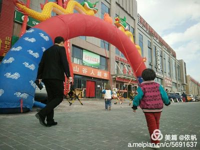 單反光影 攝影人黃小蓉用生命詮釋攝影世界的天高云淡